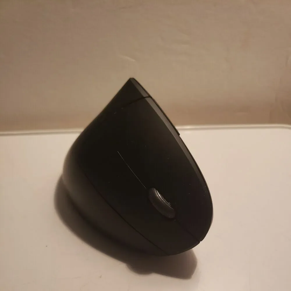 Anker Wireless 2.4G Ergonomic Vertical Optical Mouse - Black (‎98ANWVM-UBA)
